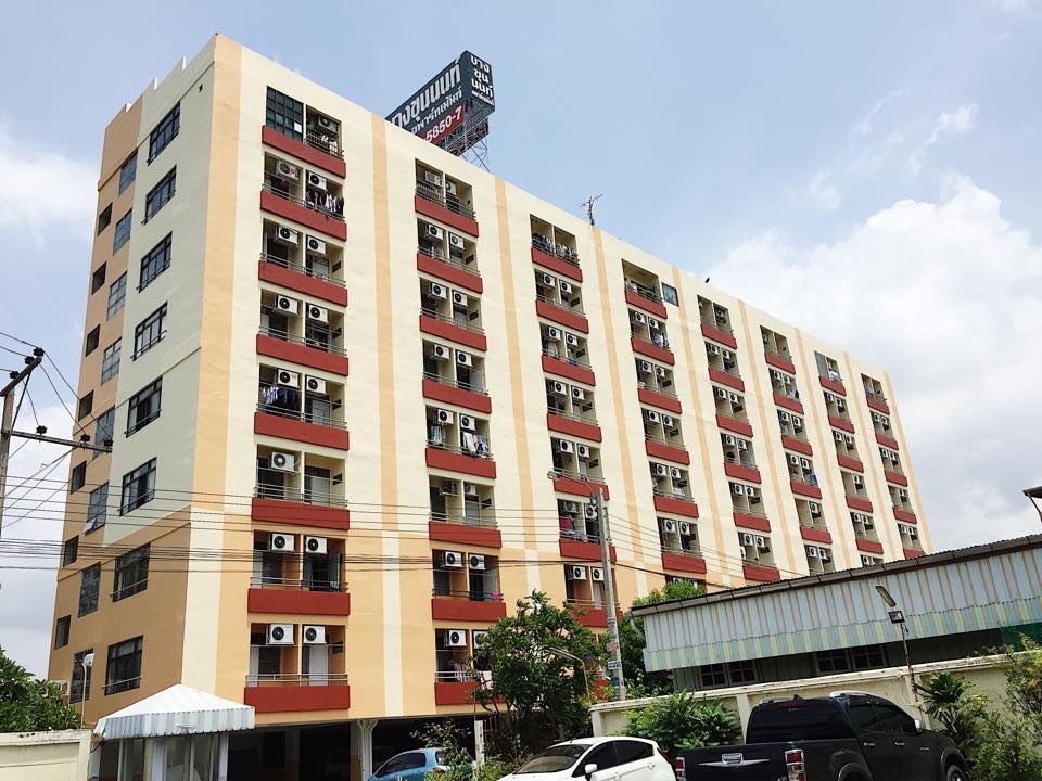 Condo · Bangkok Noi, bangkok — photo 1