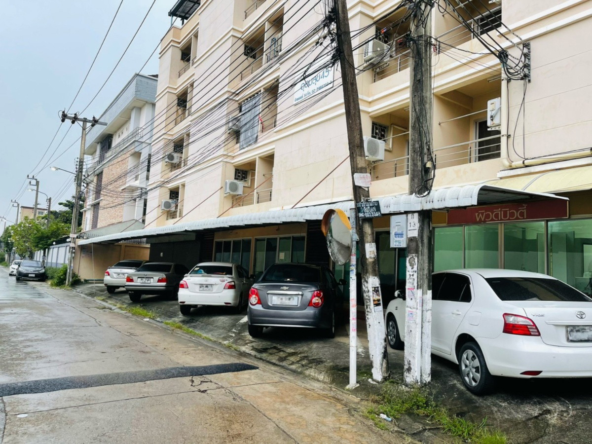 Condo · Phra Khanong, bangkok — photo 4