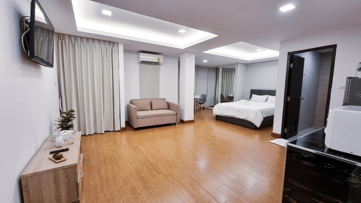 Condo · Bang Na, bangkok — photo 2
