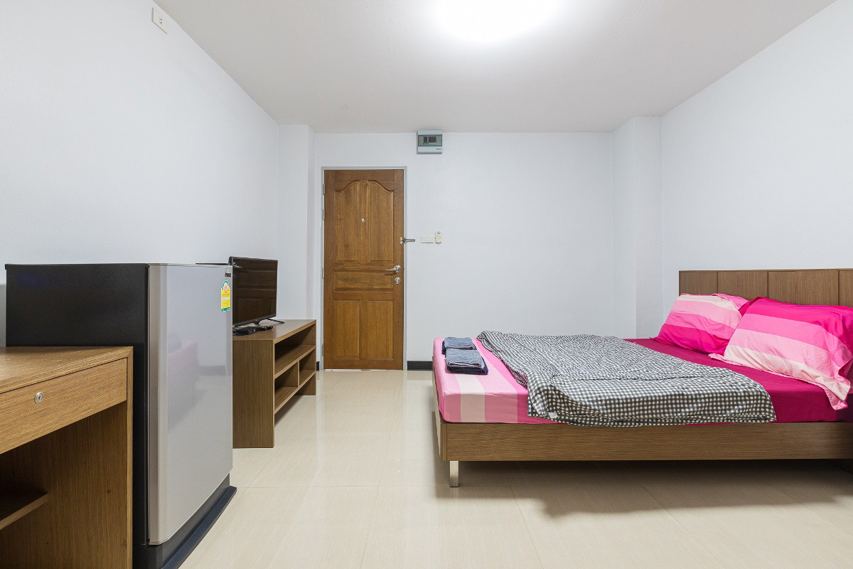 Condo · Huai Khwang, bangkok — photo 4
