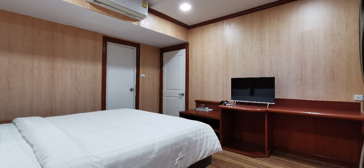 Condo · Wang Thonglang, bangkok — photo 4