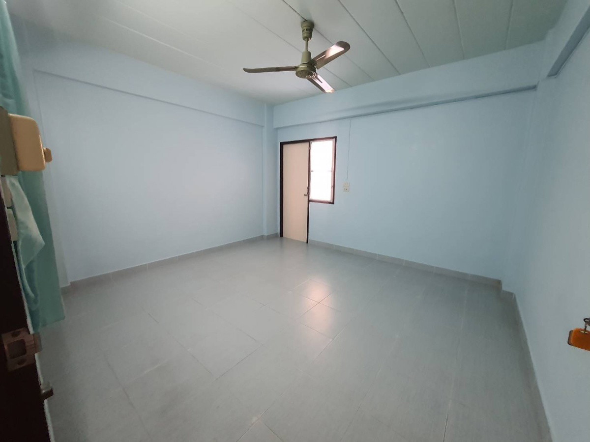 Condo — photo 2
