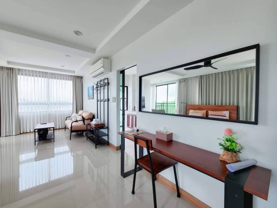 Condo — photo 2