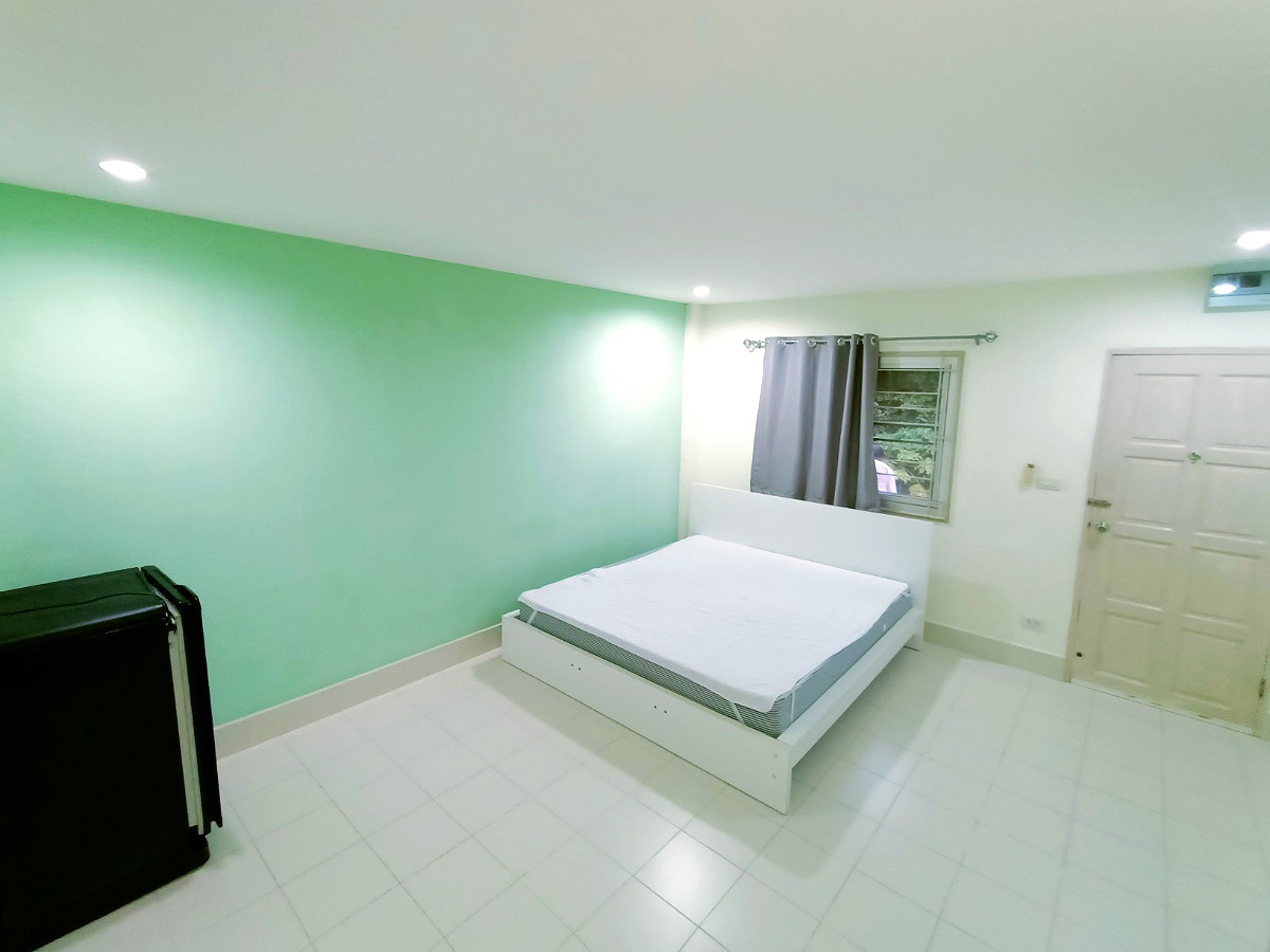 Pictures of pen house 12/14