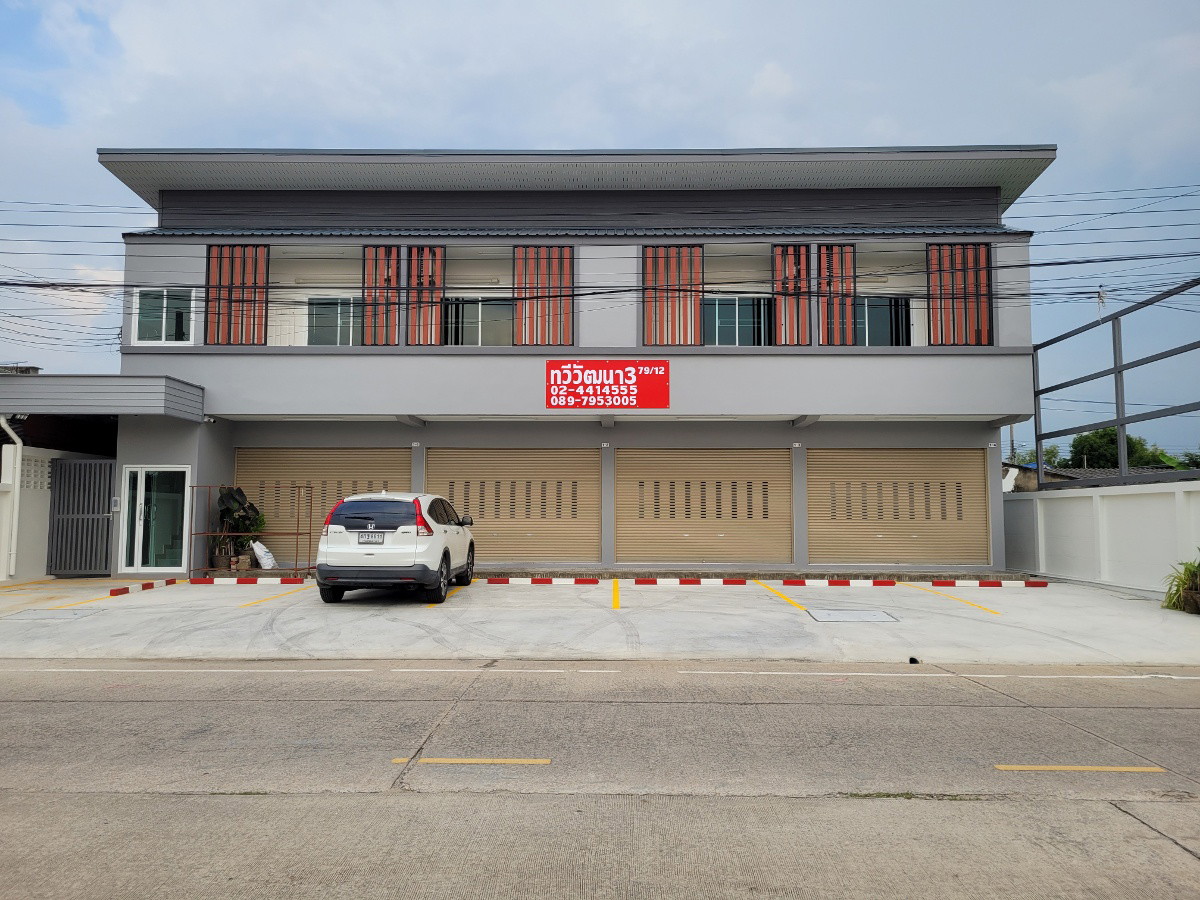 Condo — photo 1