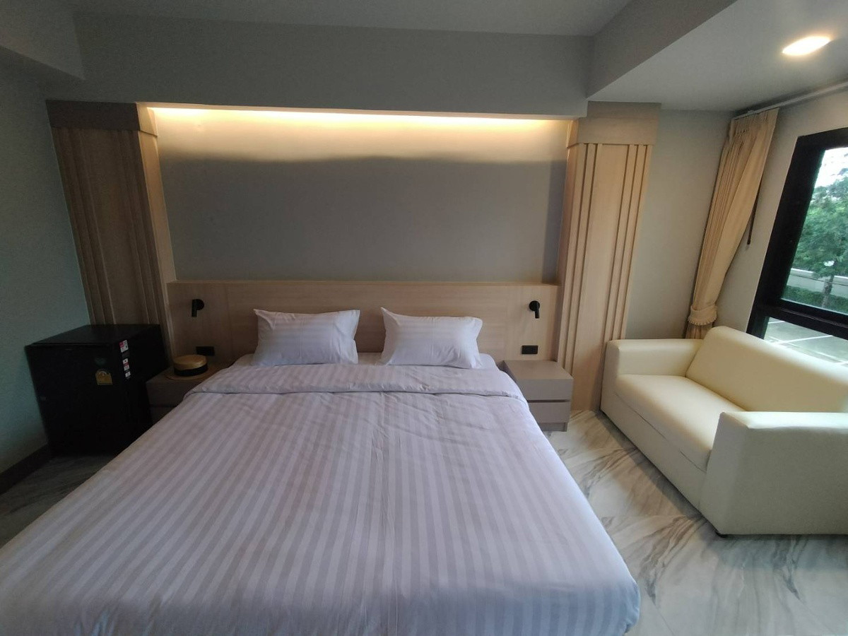 Condo — photo 2