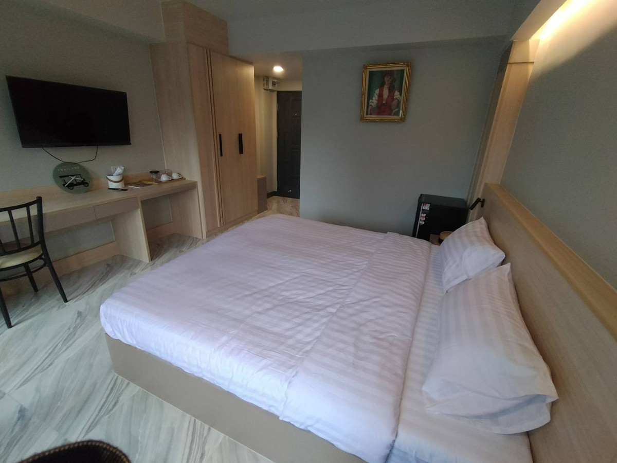Condo — photo 3