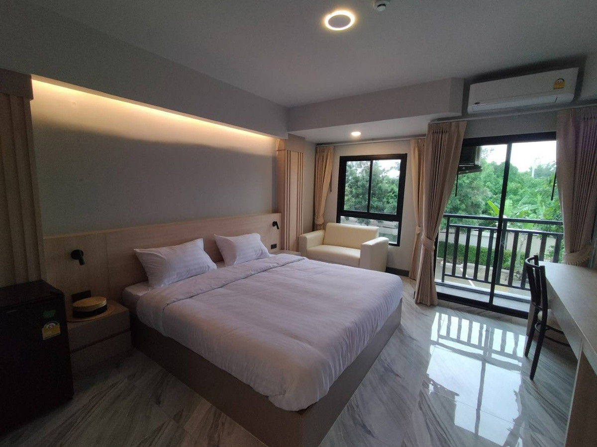 Condo — photo 1