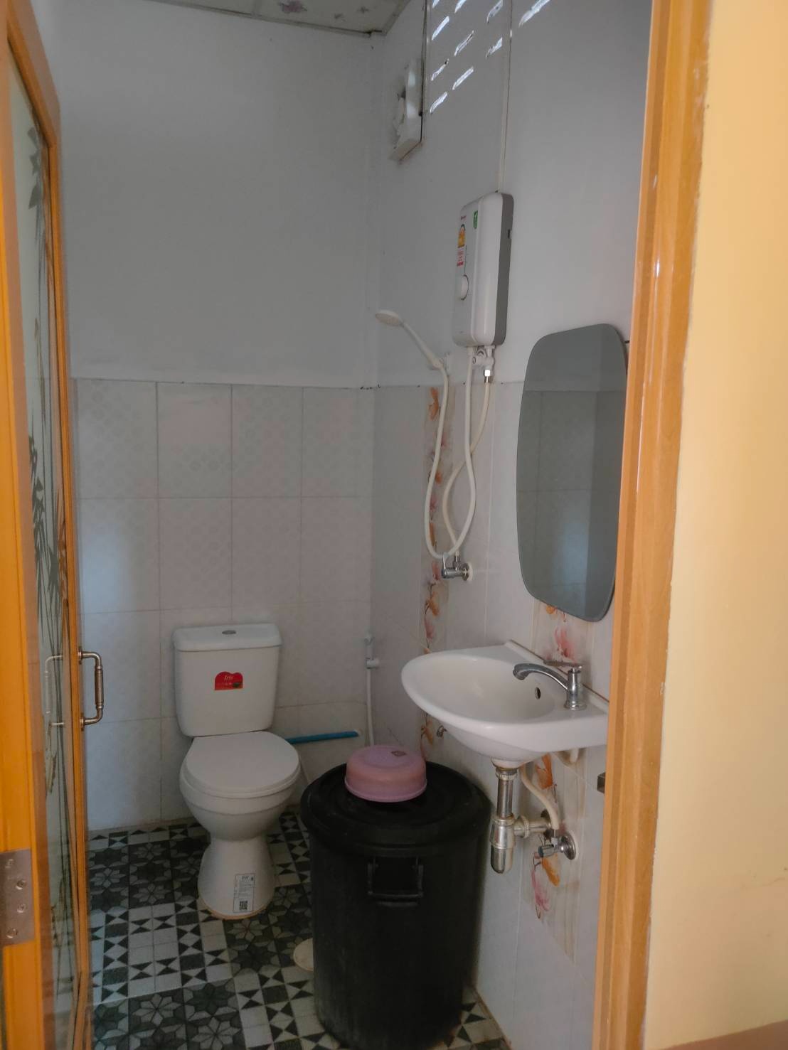 Condo — photo 1