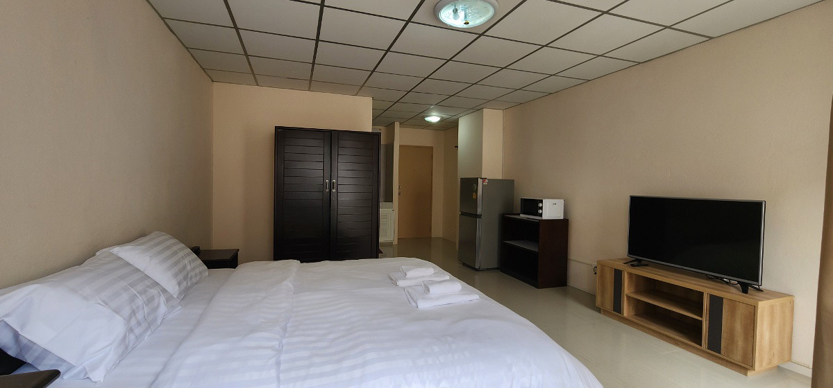 Condo · Huai Khwang, bangkok — photo 5