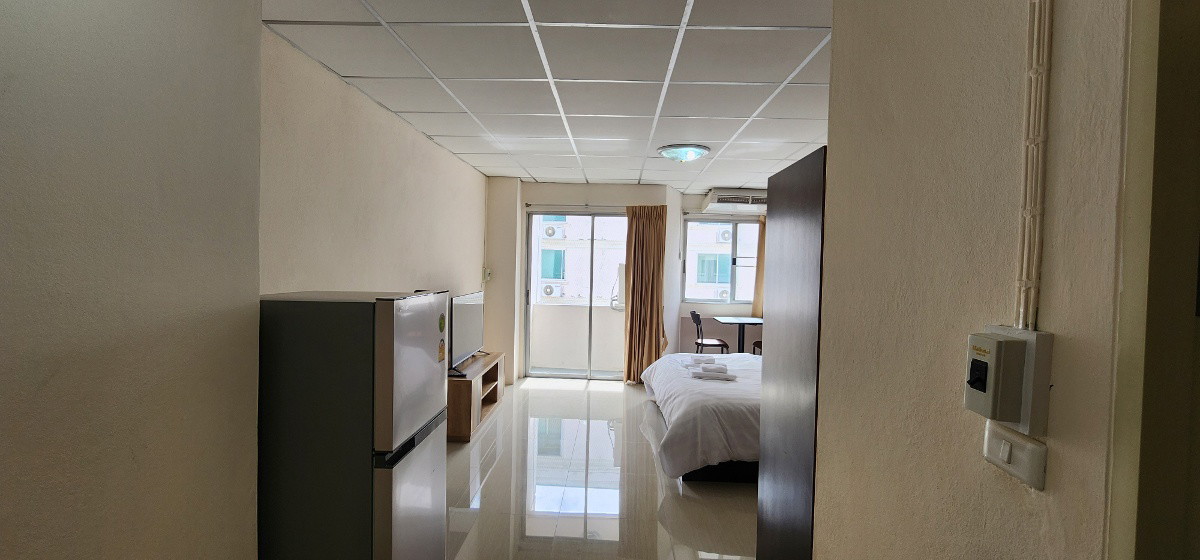 Condo · Huai Khwang, bangkok — photo 3