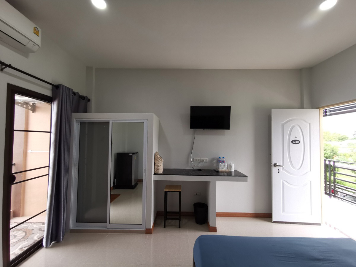 Condo — photo 5
