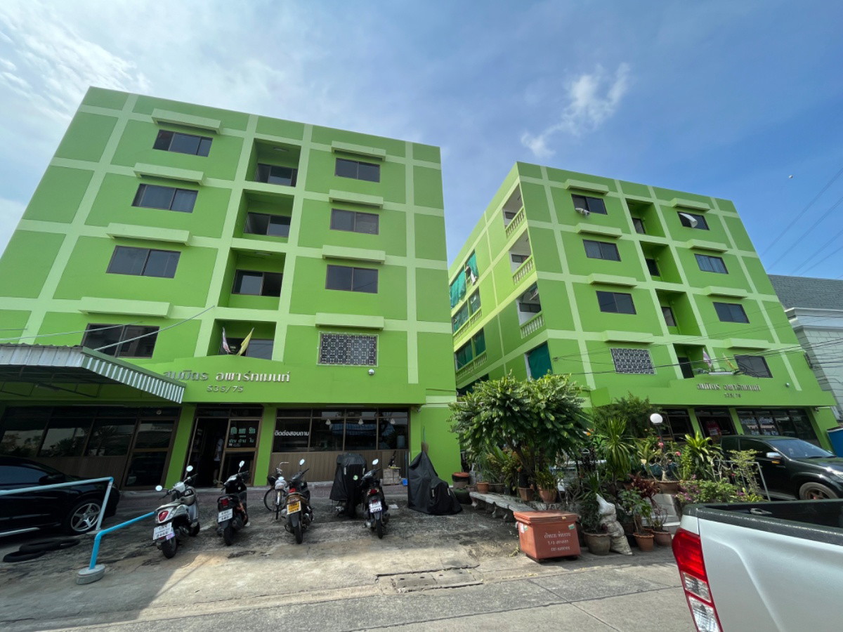 Condo · Huai Khwang, bangkok — photo 1