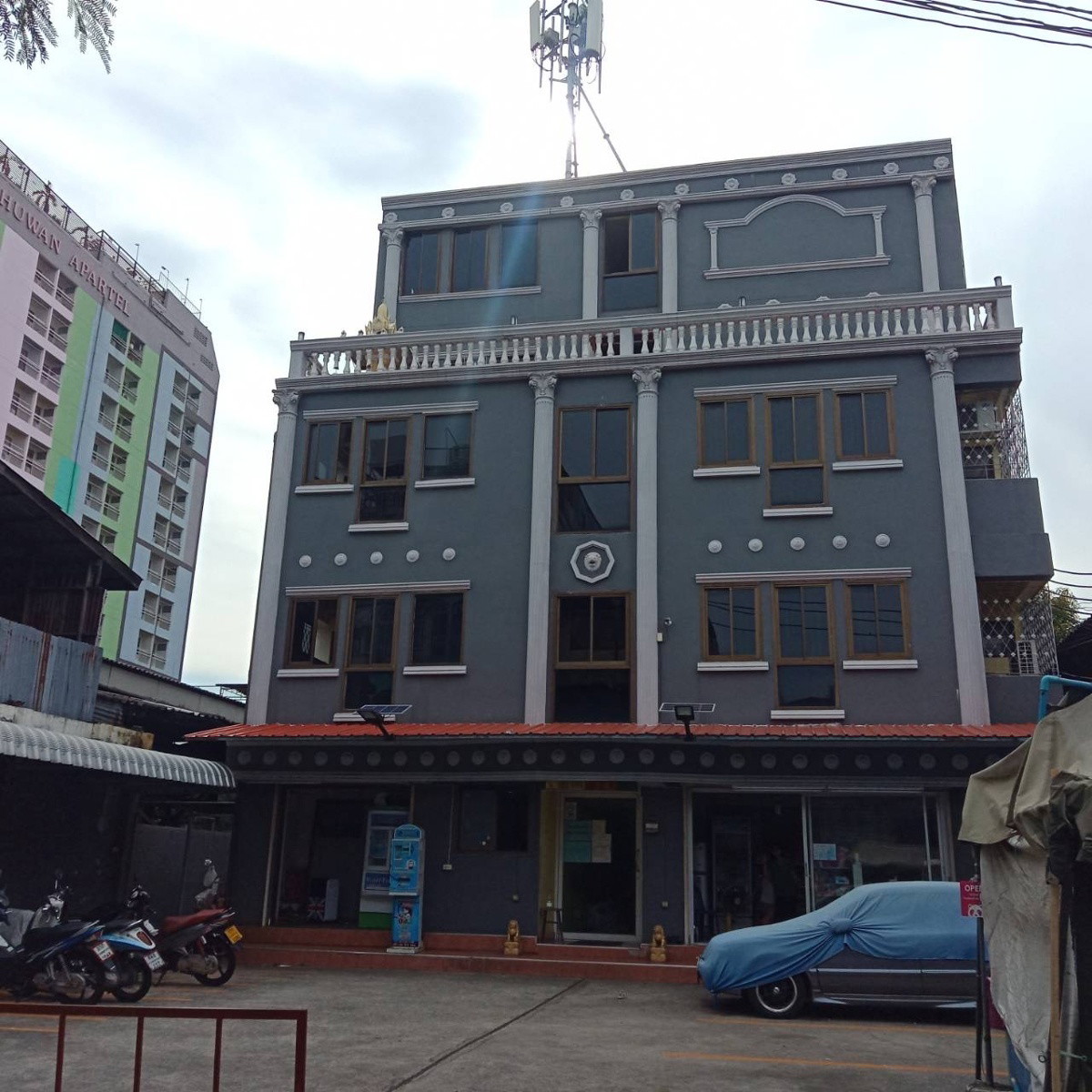 Condo · bangkok — photo 1