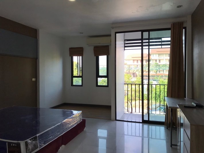 Condo — photo 3