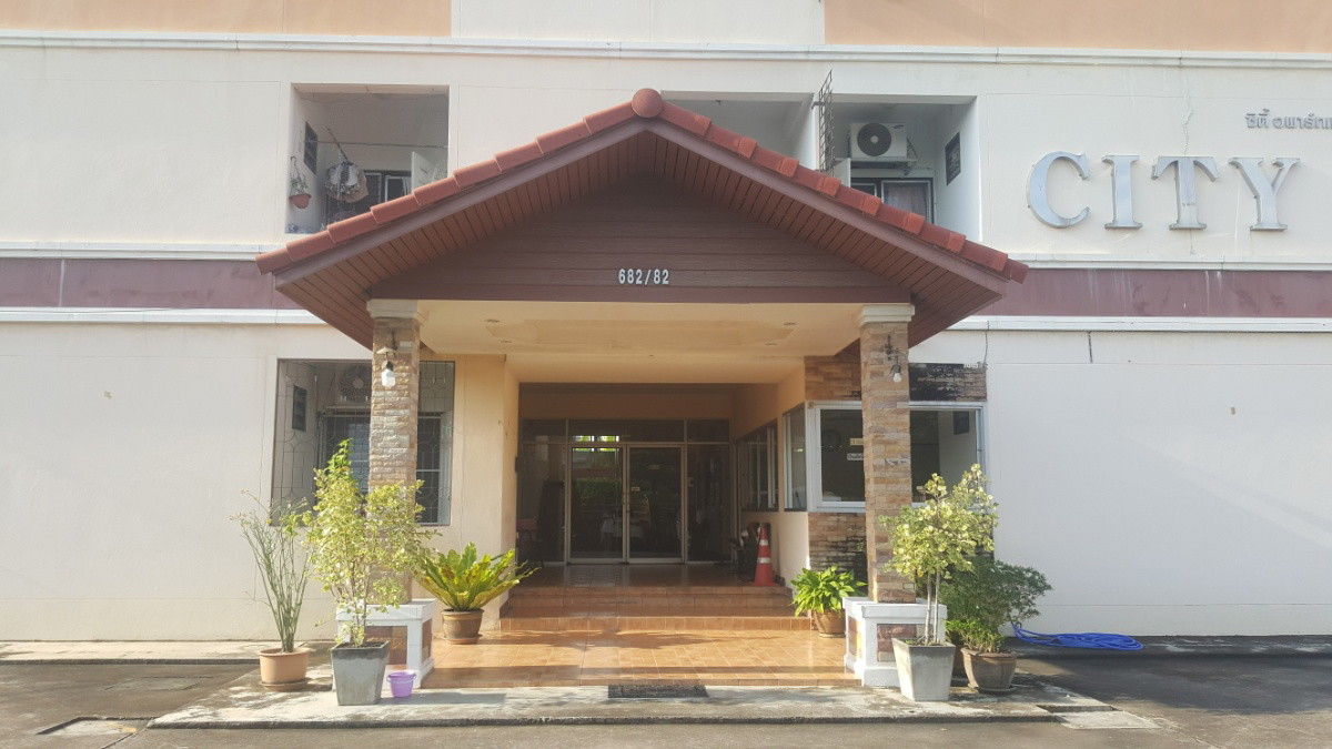 Condo · Mueang Chon Buri, chon_buri — photo 2