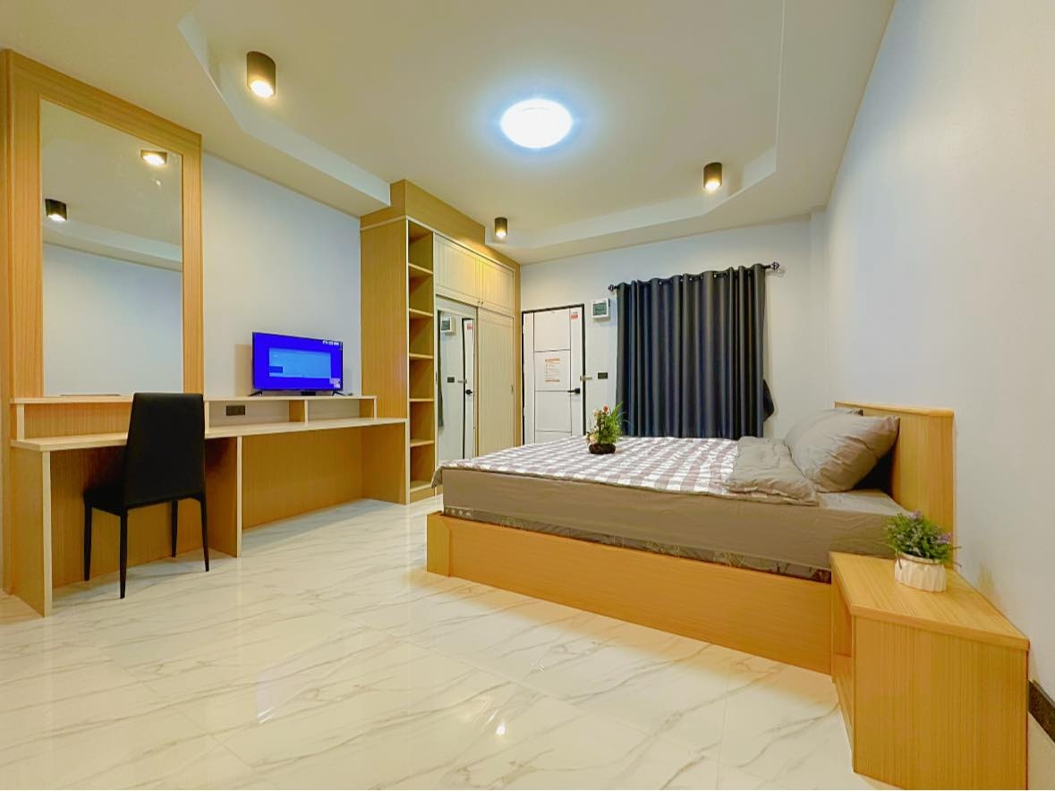 Condo — photo 2