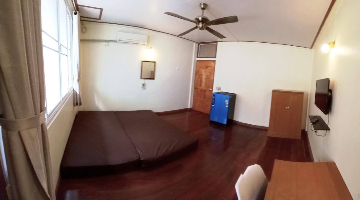 Condo — photo 2