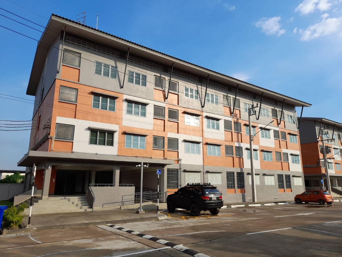 Condo — photo 1
