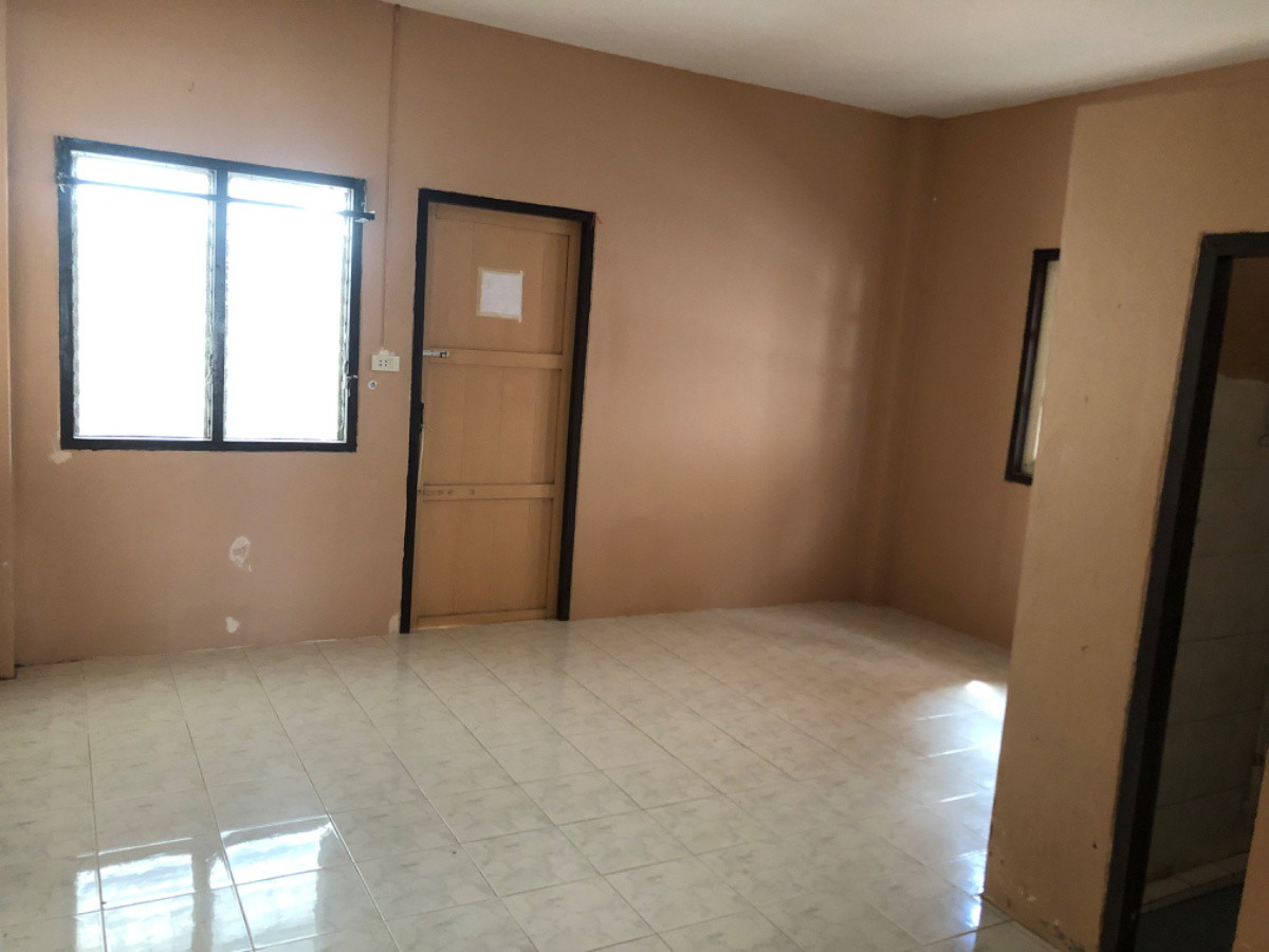 Condo — photo 2