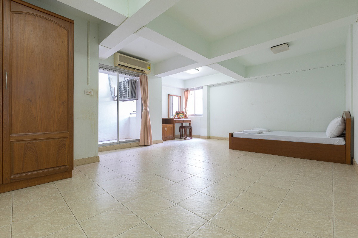 Condo · Phra Nakhon, bangkok — photo 2