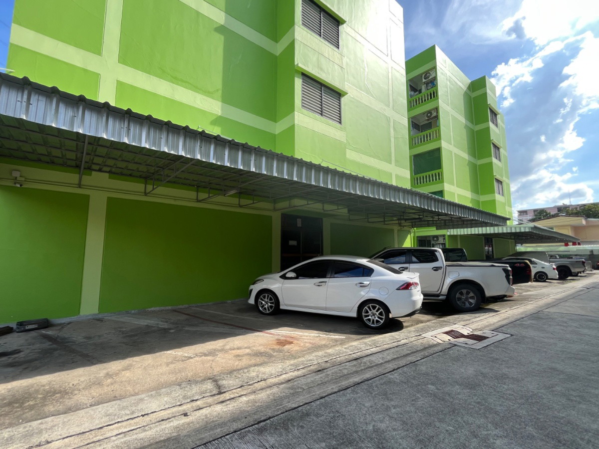 Condo · Huai Khwang, bangkok — photo 5