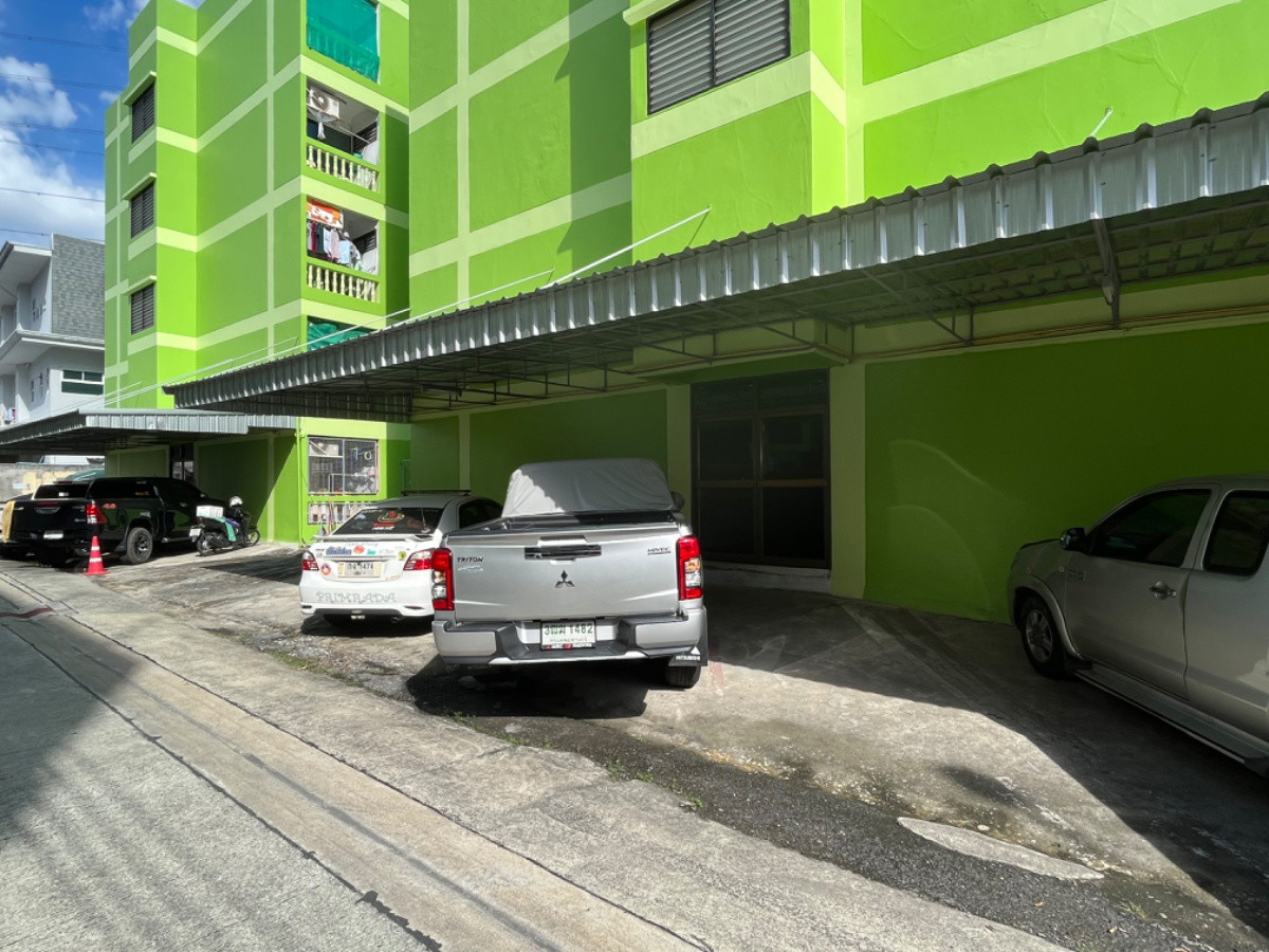 Condo · Huai Khwang, bangkok — photo 4