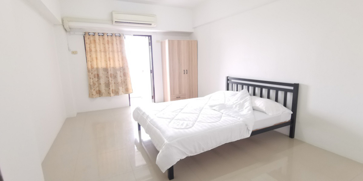 Condo · Huai Khwang, bangkok — photo 5