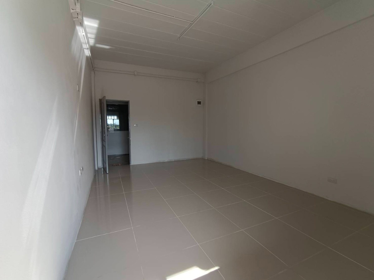 Condo — photo 3