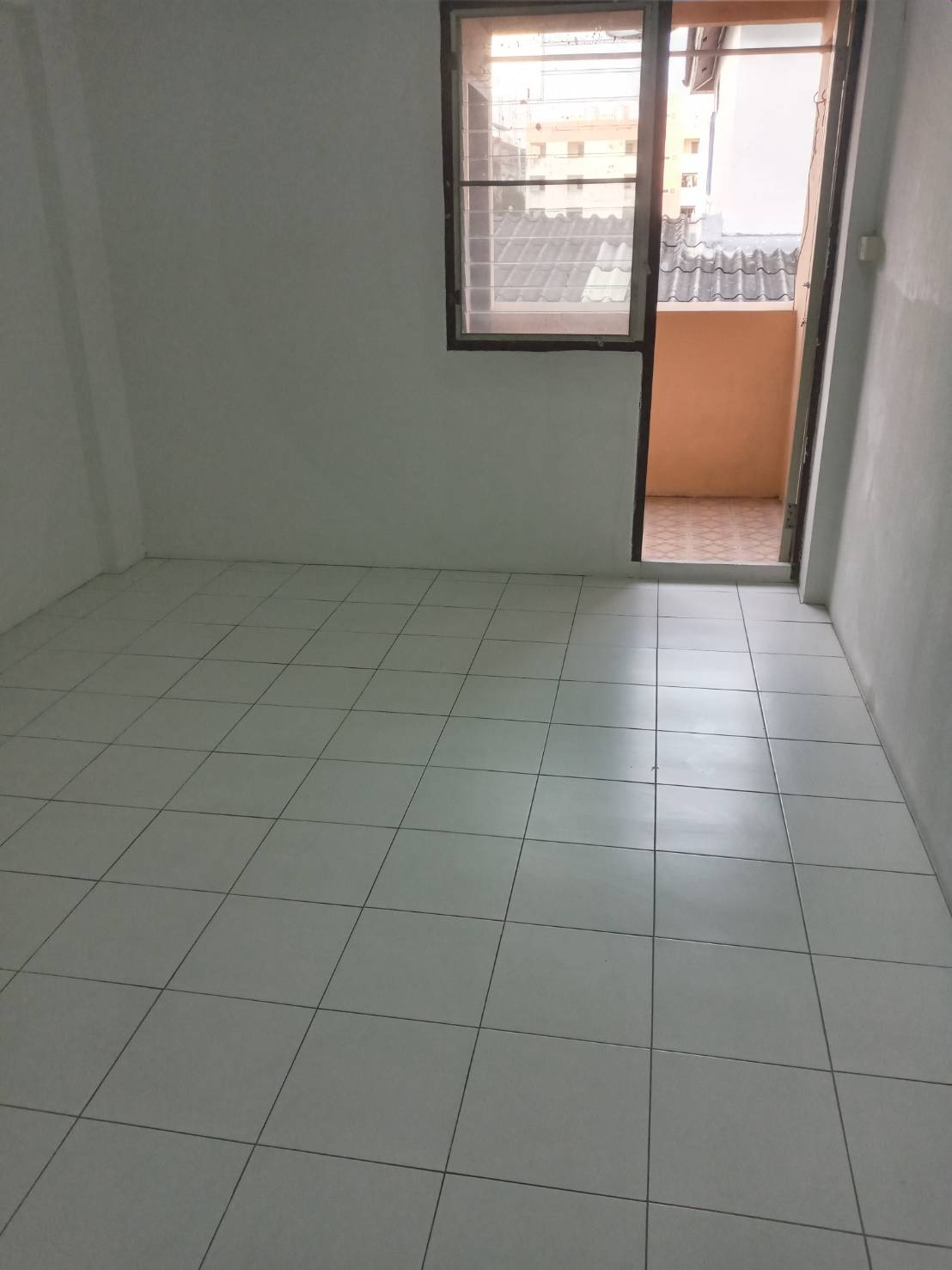 Condo · Mueang Samut Prakan — photo 2