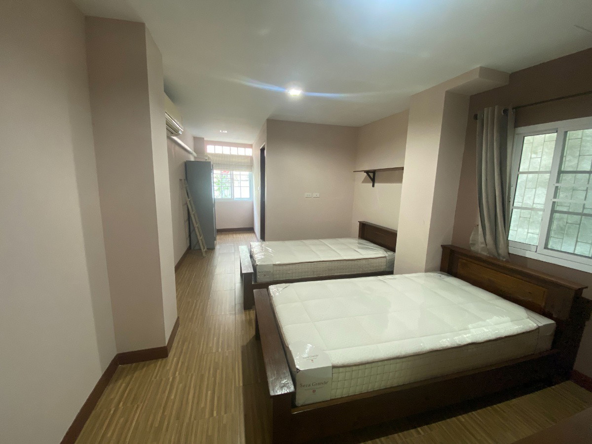 Condo · Dusit, bangkok — photo 5