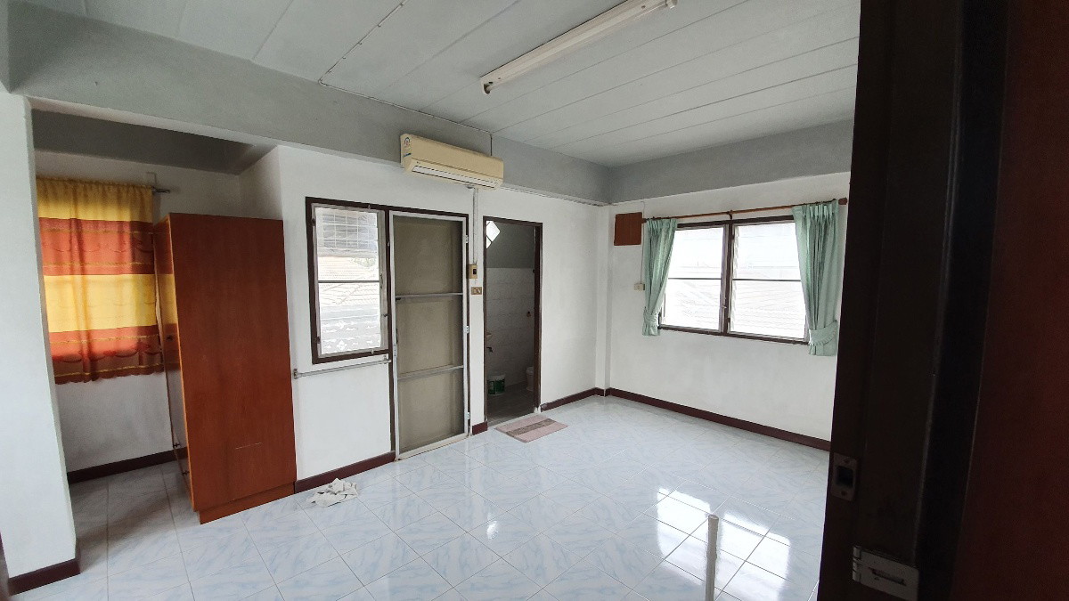 Condo · bangkok — photo 3