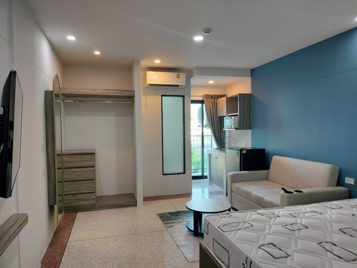 Condo · Huai Khwang, bangkok — photo 2