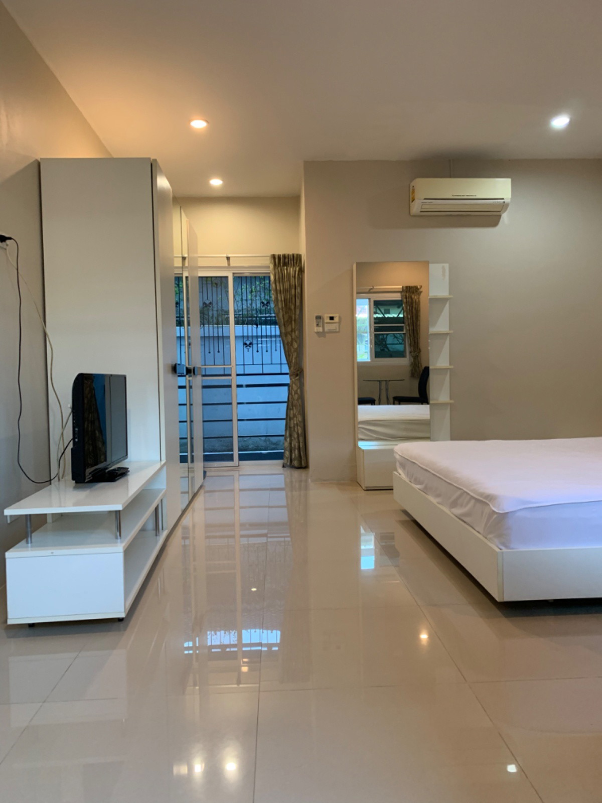 Condo — photo 5