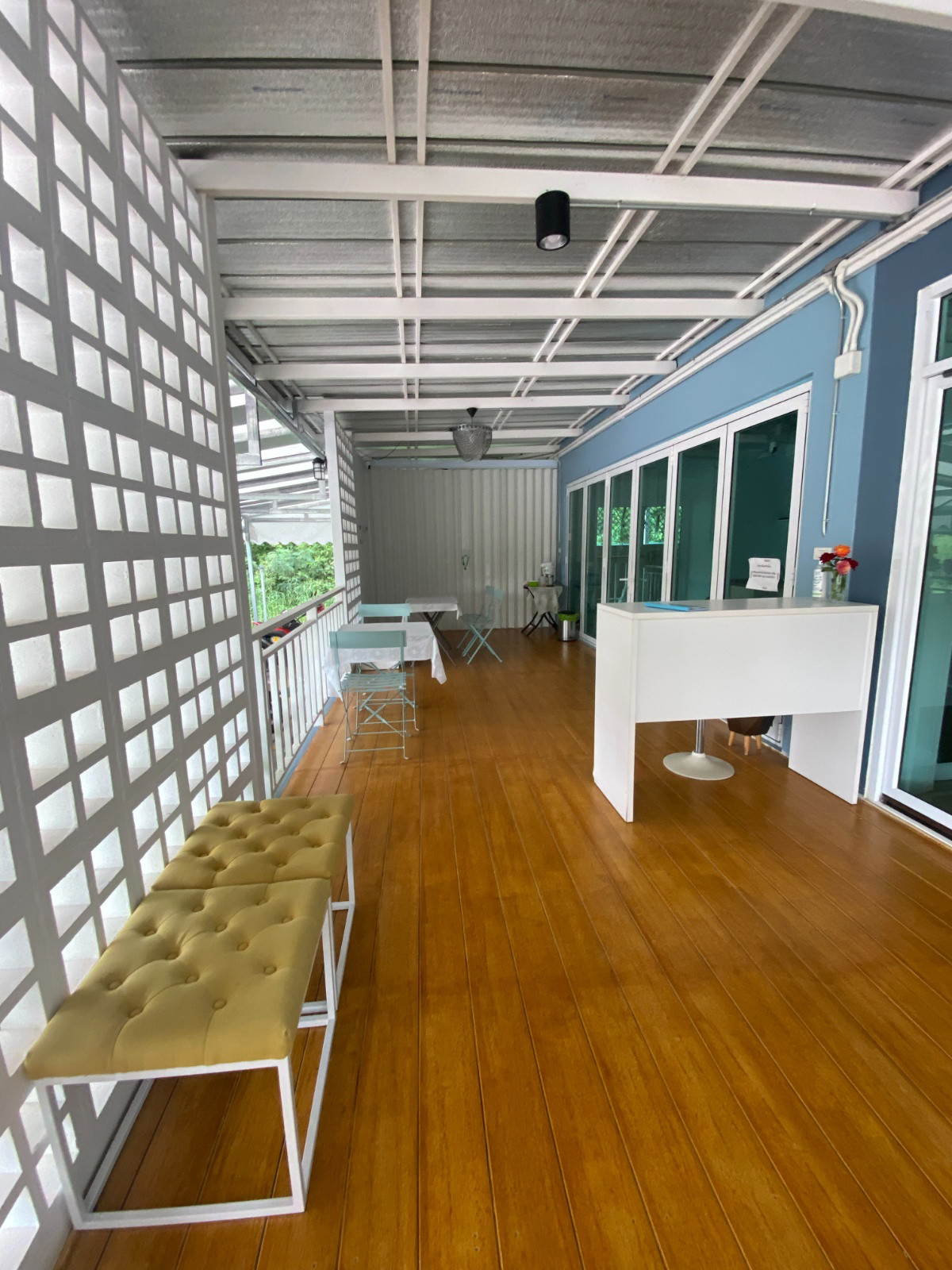 Condo — photo 2