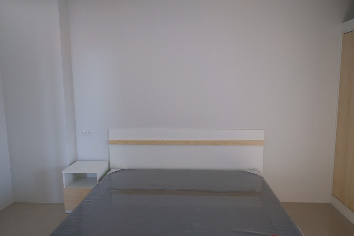 Condo — photo 2