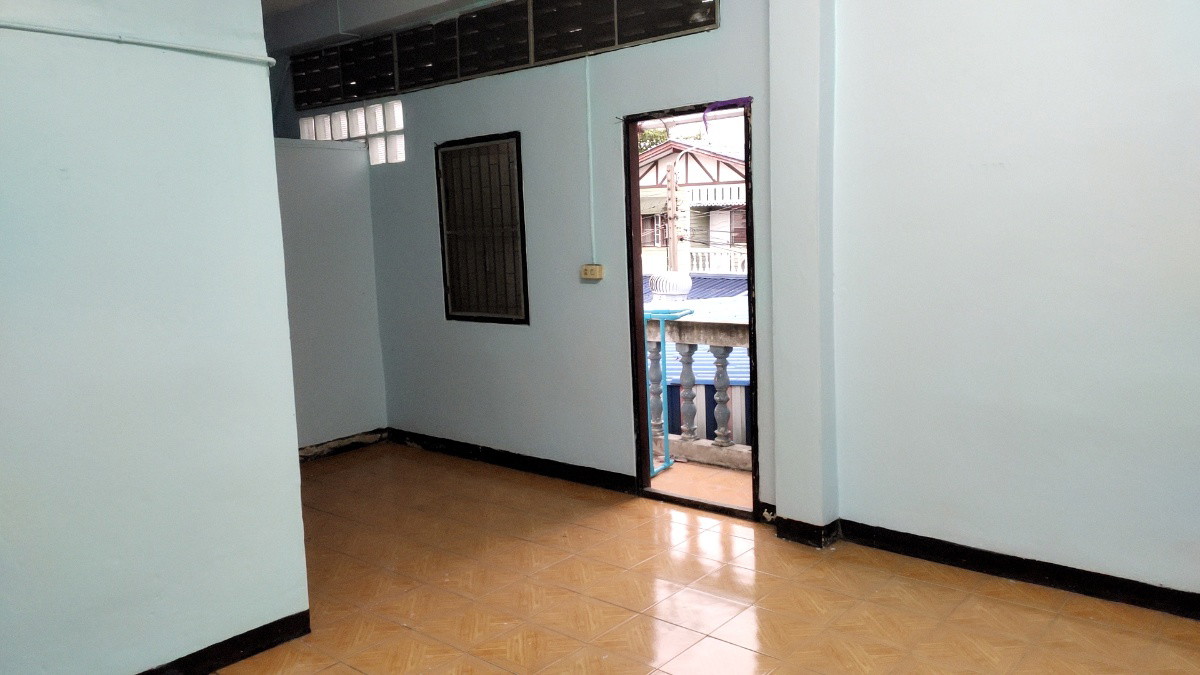 Condo · Thawi Watthana, bangkok — photo 3