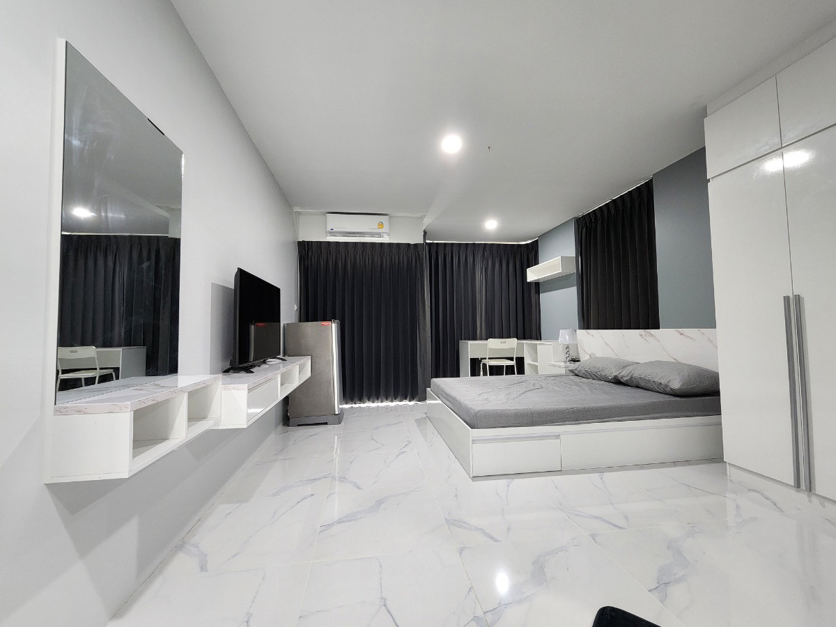 Condo · Bang Phli — photo 1