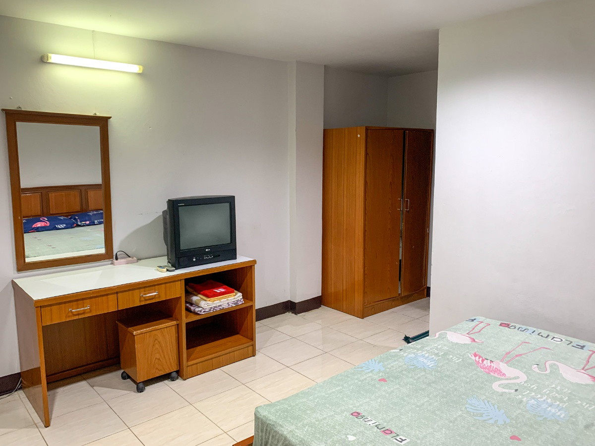 Condo — photo 2