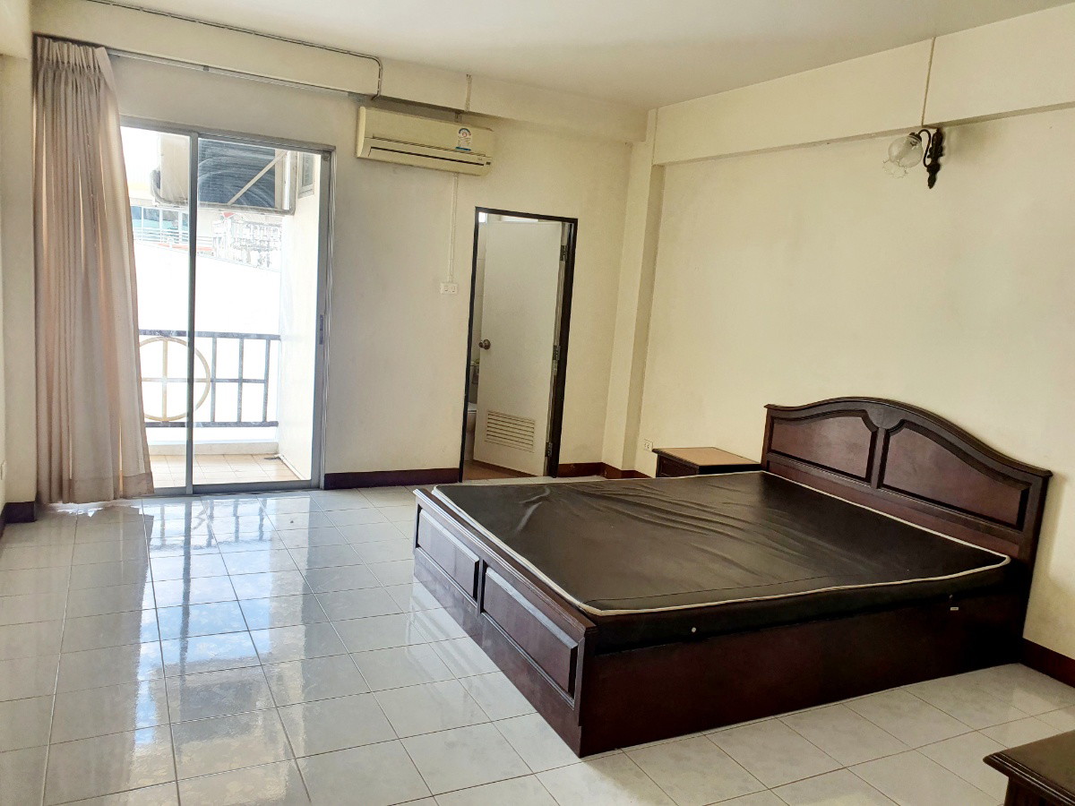 Condo · bangkok — photo 2