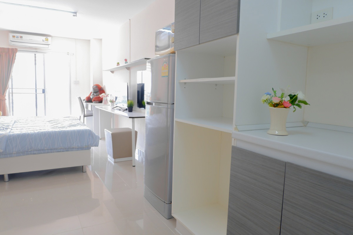 Condo · Wang Thonglang, bangkok — photo 4