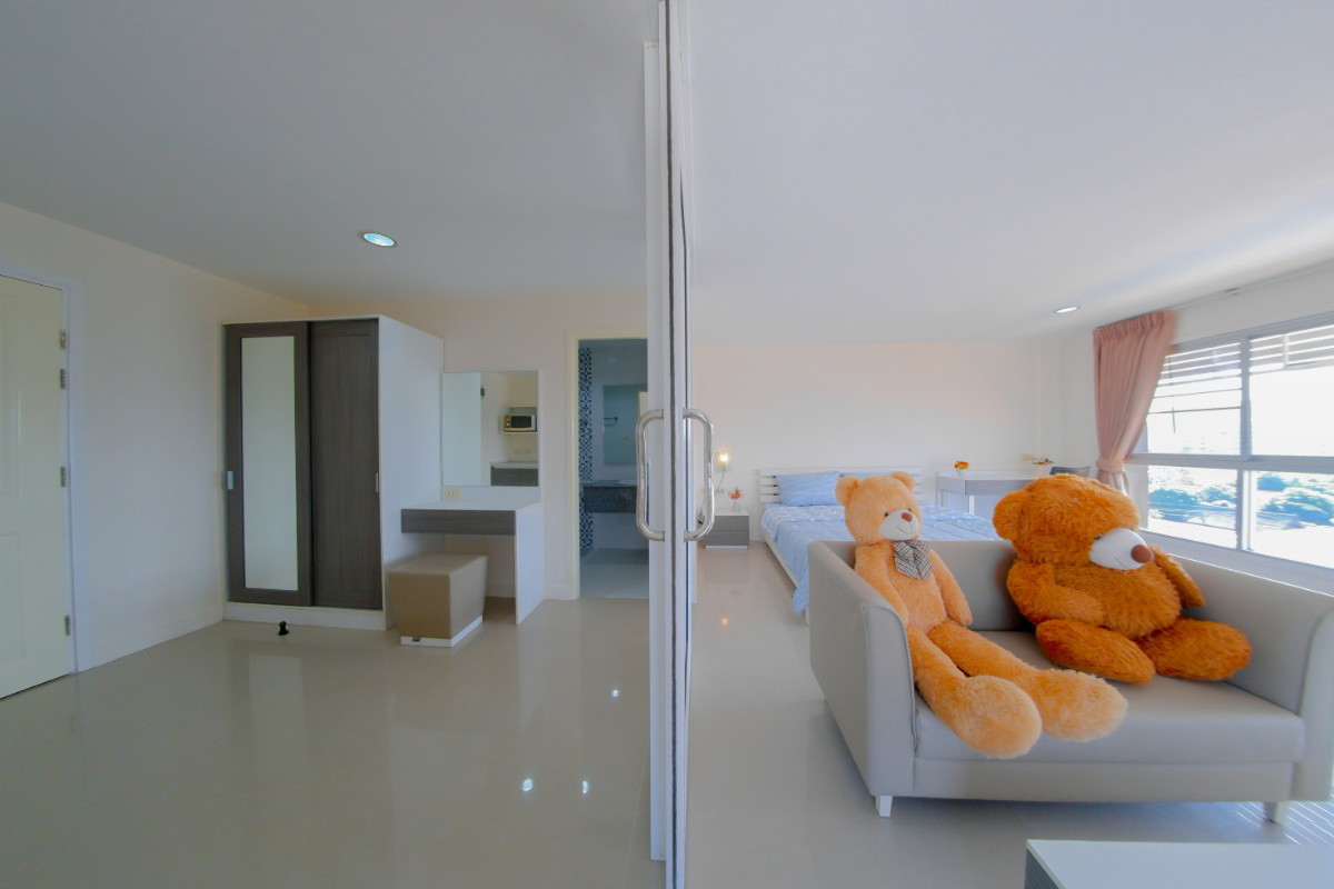 Condo · Wang Thonglang, bangkok — photo 5
