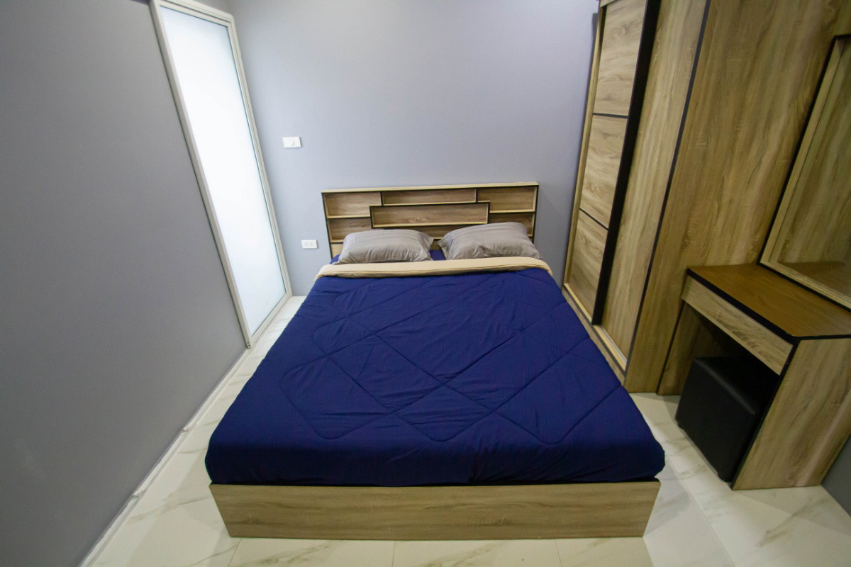 Condo — photo 2