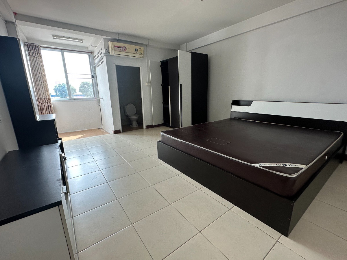 Condo — photo 2