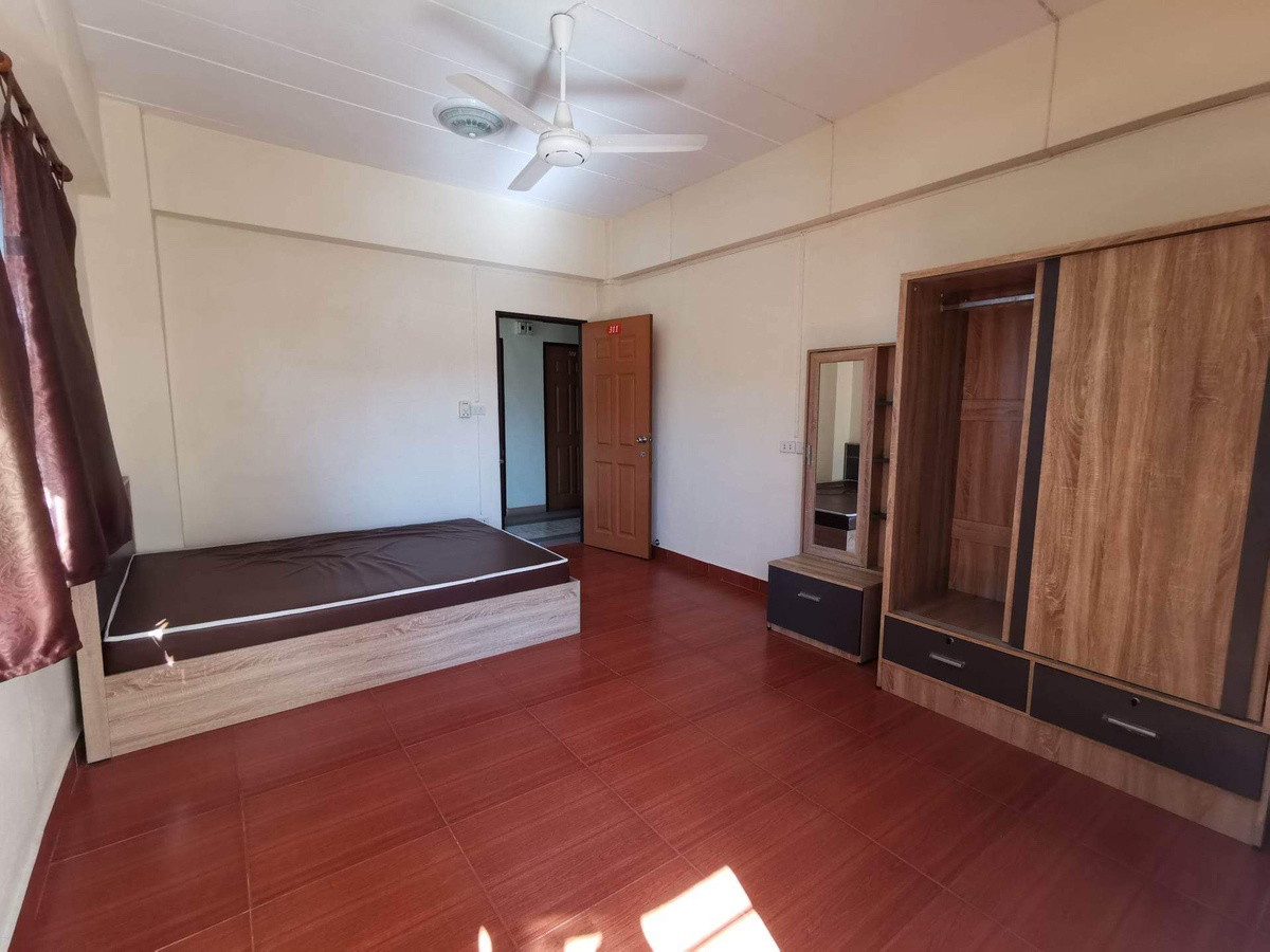 Condo — photo 2