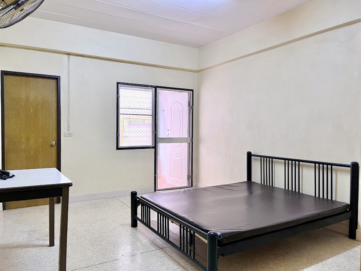 1 Bed Condo · Wang Thonglang, bangkok — photo 4