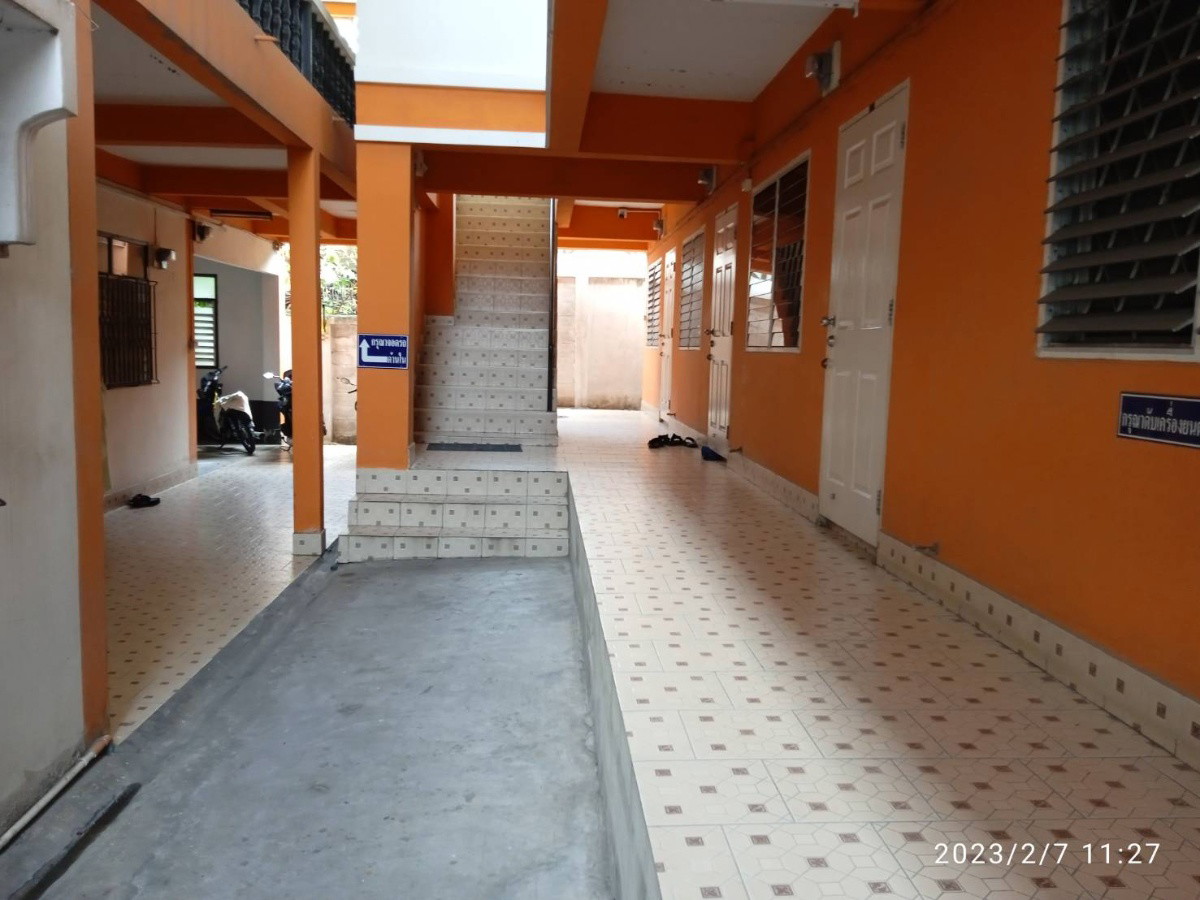 Condo · Mueang Samut Prakan — photo 5