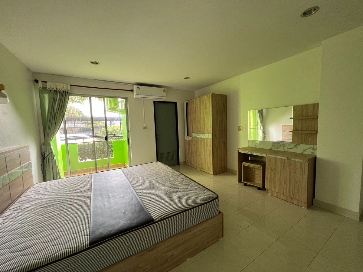 Condo · Mueang Chon Buri, chon_buri — photo 3