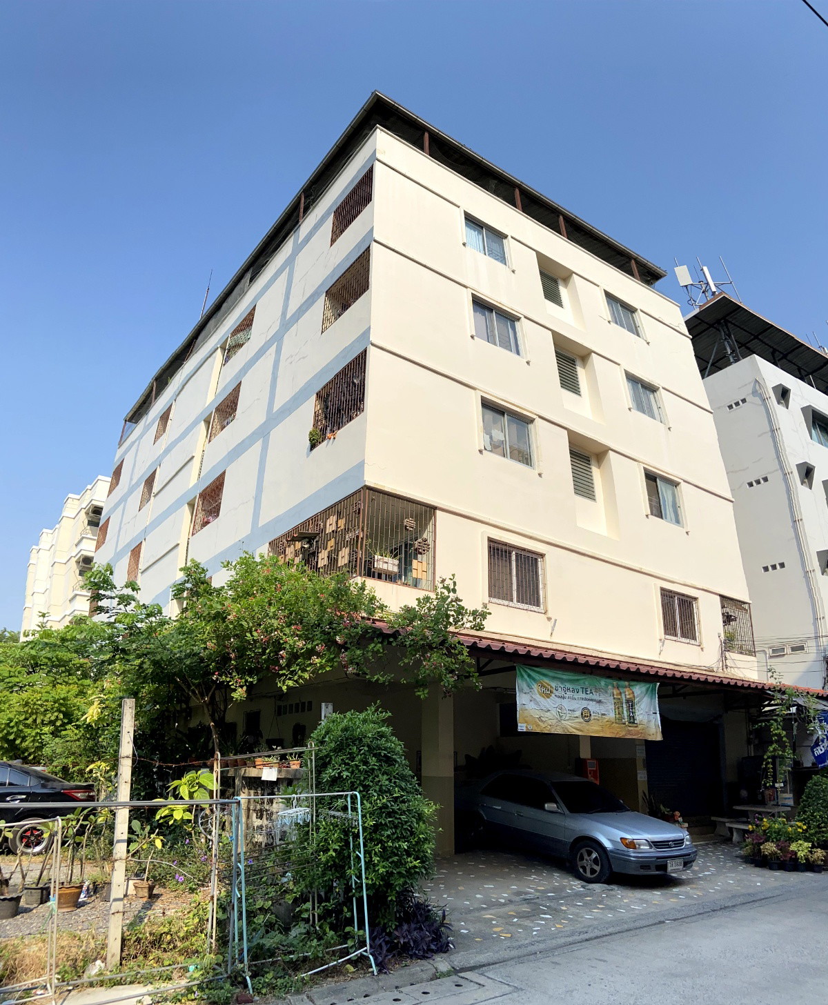 Condo · Bang Kapi, bangkok — photo 1