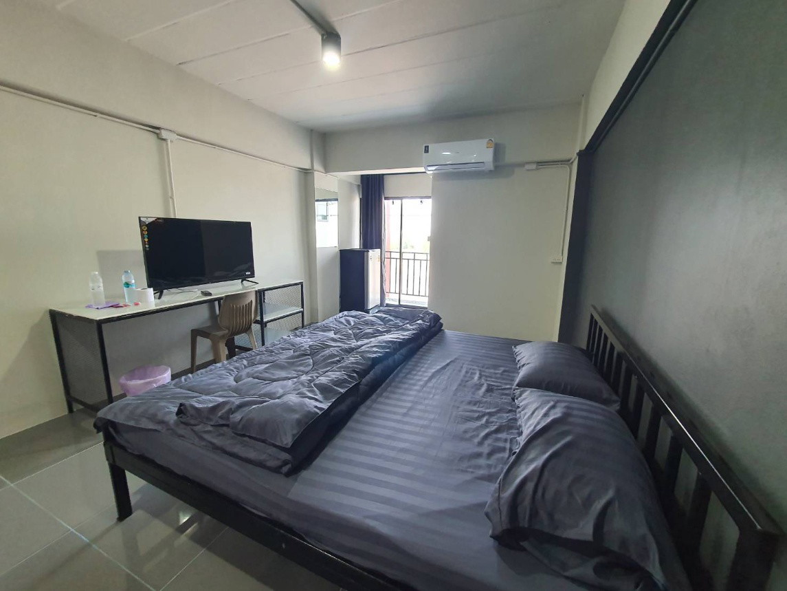 Condo — photo 1